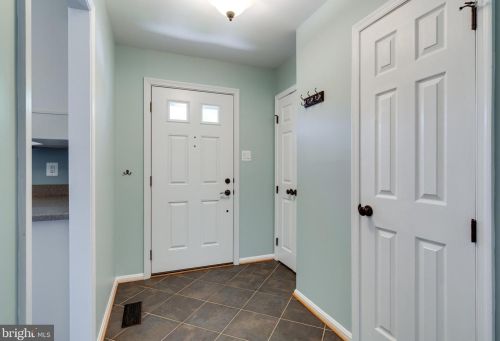 5643 Sutherland Ct, Burke, VA 22015-1849