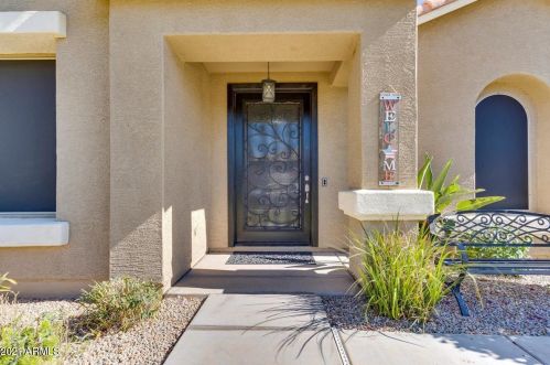 335 Joseph Way, Gilbert, AZ 85295-1411