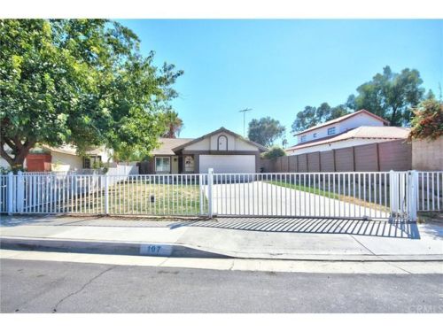 107 Peppertree Dr, Perris, CA 92571-2759