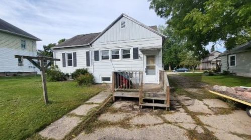 132 Birch Ave, Pulcifer, WI 54124-9305