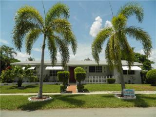 600 74th Ave, Hollywood, FL 33024-7144