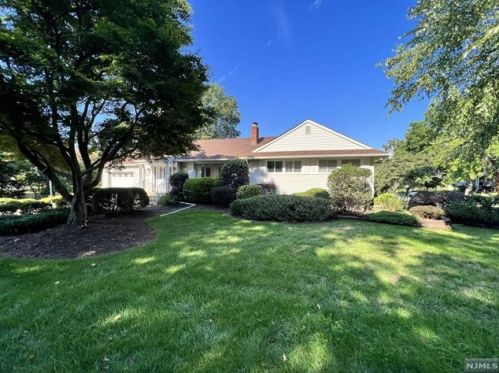 125 John St, Oradell, NJ 07649-2562