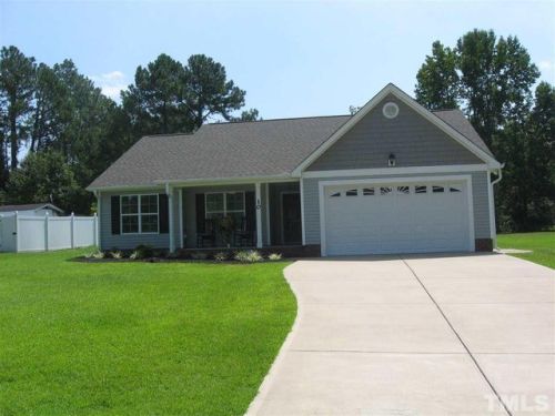 10 Runneymede Pl, Smithfield, NC 27577-4811