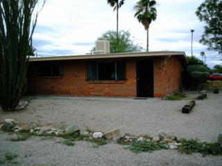 803 Holaway Dr, Tucson AZ  85719-1826 exterior