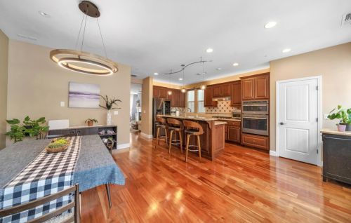 129 Azalea Dr, Mountain View CA  94041-1380 exterior