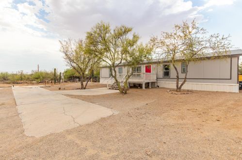 7366 Bopp Rd, Tucson, AZ 85735-1406