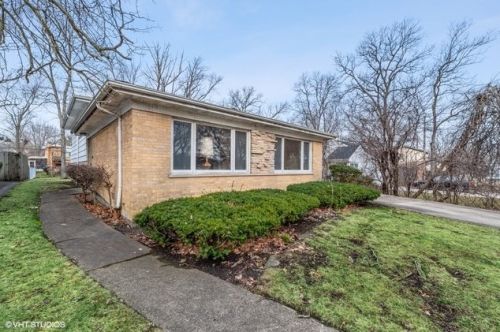 364 Barberry Rd, Highland Park, IL 60035-4456