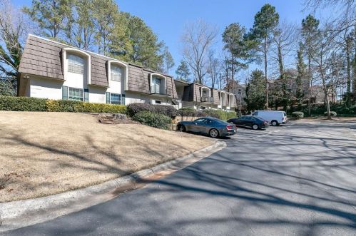 725 Dalrymple Rd, Atlanta, GA 30328-1400