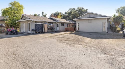 4310 Lichau Rd, Penngrove, CA 94951-9710