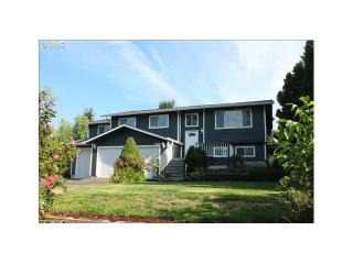 2511 Robinhood Ln, Albany, OR 97321-1036