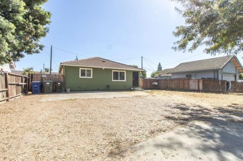 308 Emerald Ave, Modesto, CA 95351-1800