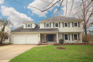 1124 Blue Larkspur Ln, Naperville, IL 60540-7703