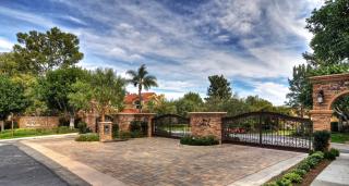1 Alejo, Irvine CA  92612-2913 exterior