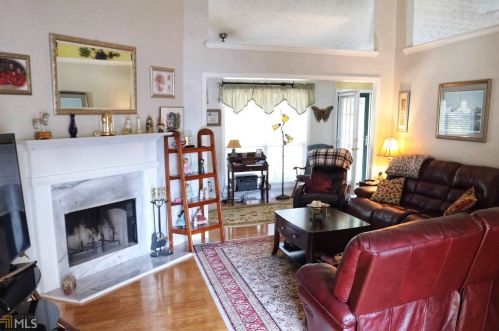 171 Marston Dr, Suwanee, GA 30024-3288