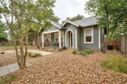 705 35th St, Austin, TX 78705-1208