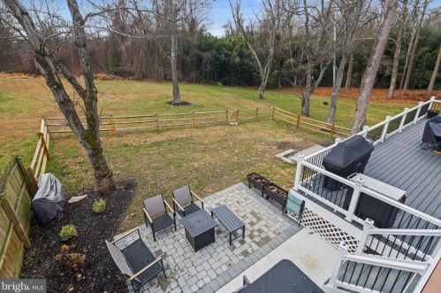 6018 River Meadows Dr, Columbia MD  21045-3825 exterior