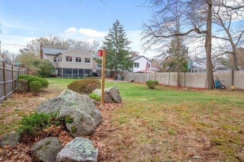 267 Randolph St, Weymouth, MA 02190-1011