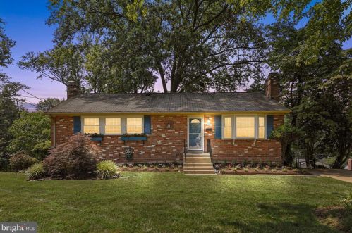 7925 Ellet Rd, Springfield, VA 22151-2403