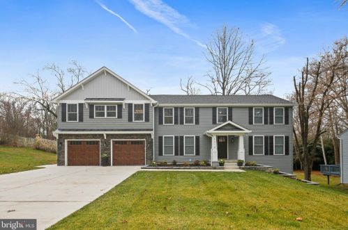 6018 River Meadows Dr, Columbia MD  21045-3825 exterior