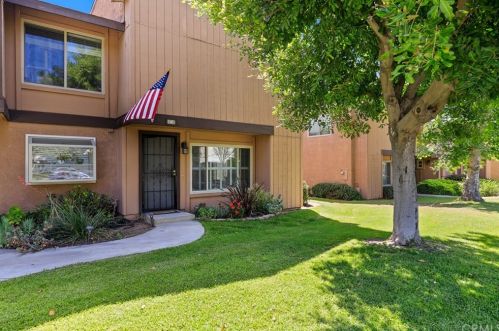 59 Center St, Redlands, CA 92373-8101