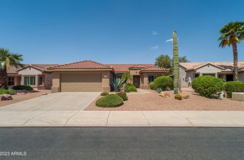 17938 Somerset Dr, Sun City, AZ 85374-6447