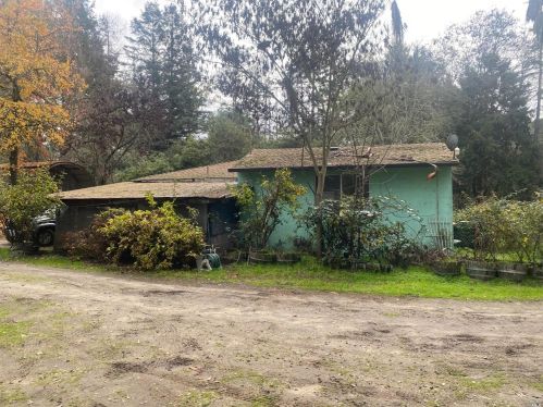 1610 Laguna Rd, Santa Rosa, CA 95401-3704