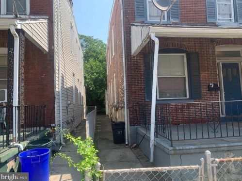 319 Tilghman St, Chester, PA 19013-3432