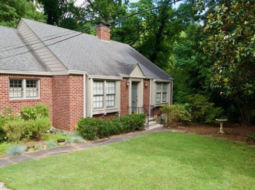 2732 Kimmeridge Dr, East Point, GA 30344-6806