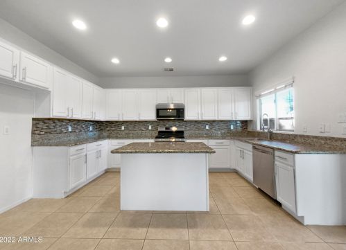 21623 Gibson Dr, Maricopa, AZ 85139-9027