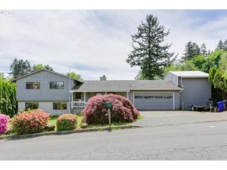 8460 Cason Ln, Gladstone, OR