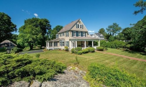 59 Ripley Rd, Cohasset, MA 02025-1745