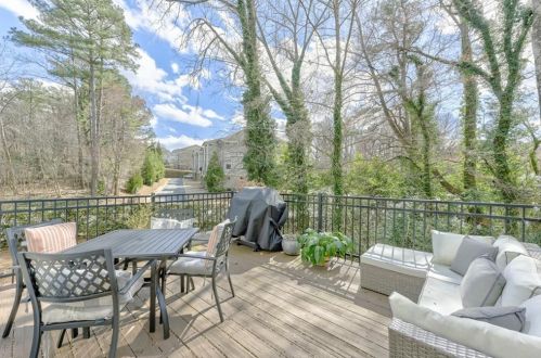1532 Donaldson Park Dr, Atlanta GA  30319-2115 exterior