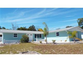 680 Liberty St, Inglewood, FL 34223-3825