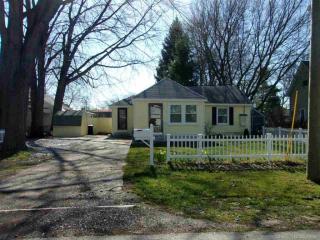 720 Washington St, Algonac, MI 48001-1559