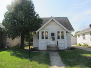 1717 35th St, Kenosha, WI 53140-5207