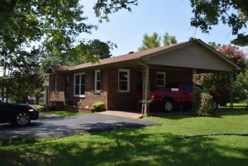 308 Greenbriar St, Woodbury, TN 37190-1506