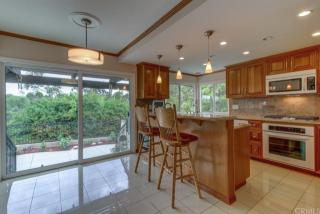 2111 Hilltop Ct, Fullerton CA  92831-1310 exterior