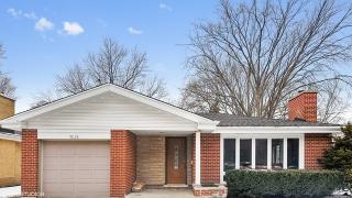 9226 Drake Ave, Evanston, IL 60203-1606