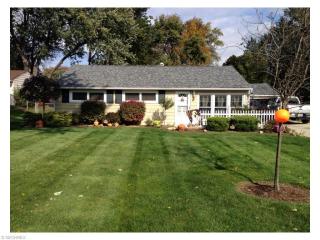 1939 Westwood Dr, Twinsburg, OH 44087-1246