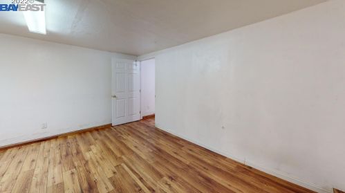 3314 Farnam St, Oakland, CA 94601-3038