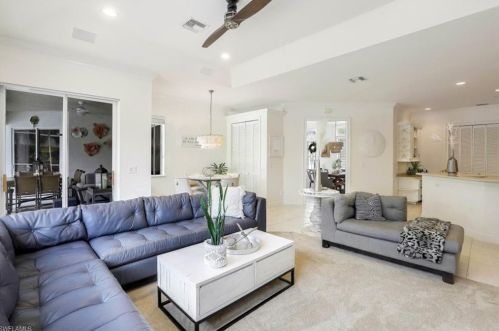2142 Imperial Cir, Naples FL  34110-1037 exterior