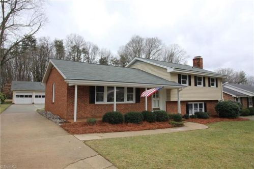 908 Meade Dr, Greensboro, NC 27410-4416