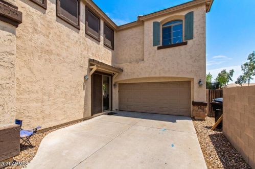 4237 Santa Fe Ln, Gilbert, AZ 85297-8040