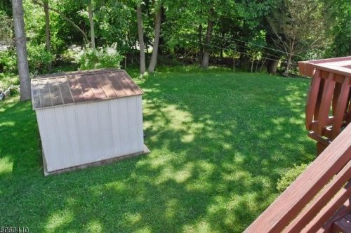 143 Monroe Trl, Hopatcong, NJ 07843-1511