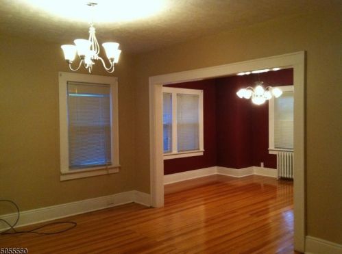 69 Essex Ave, Maplewood, NJ 07040-1534