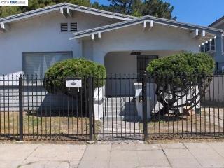 6108 Harmon Ave, Oakland CA  94621-4128 exterior