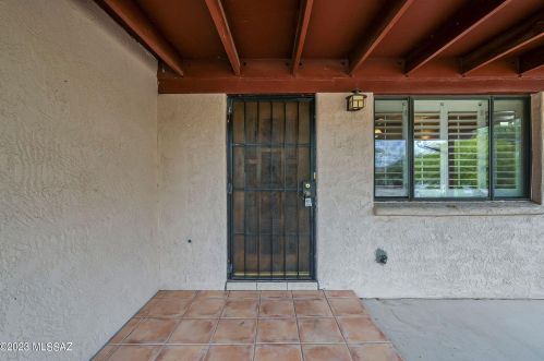 4782 Eastland St, Tucson, AZ 85711-4948