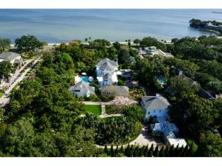 4621 Bayshore Blvd, Tampa, FL 33611-2814