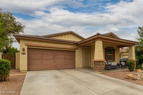 4284 Butte Ln, Gilbert, AZ 85297-4602