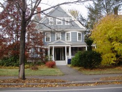 961 Beacon St, Newton, MA 02459-1721